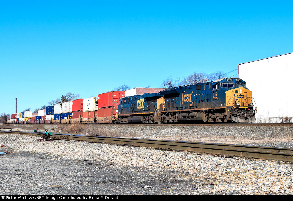 CSX 3471 on I-168